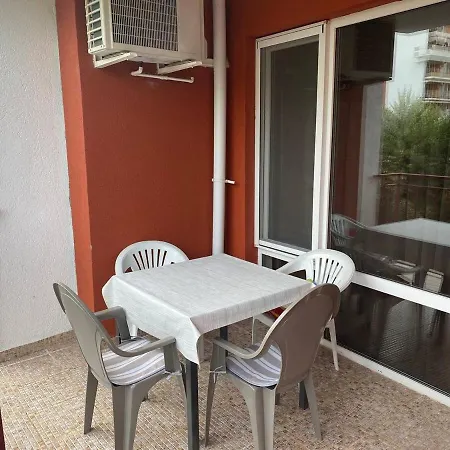 Noks 17 Pools And Sea Apartment
